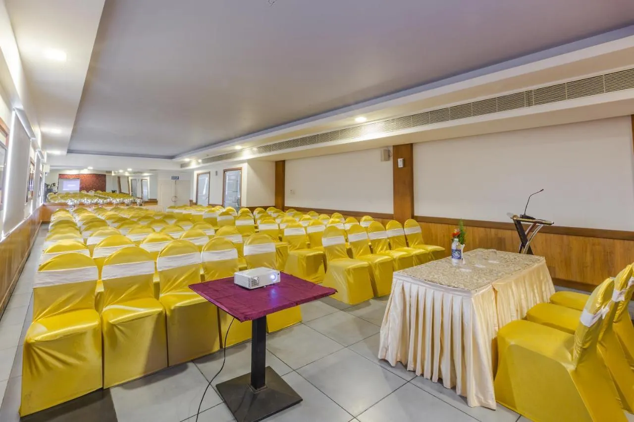 The Senate Hotel By Nextel Kochi 3*,